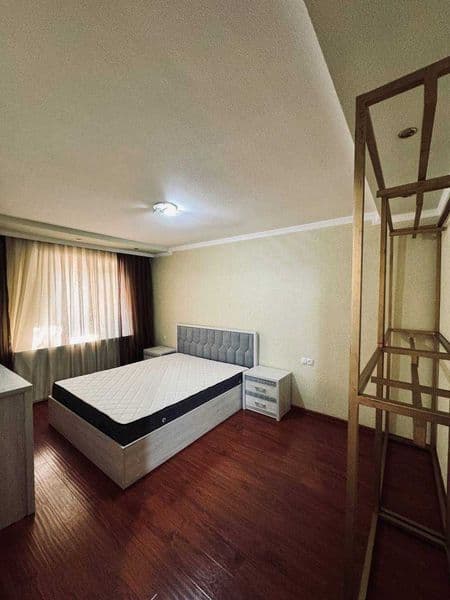 4 комнатная квартира 85 кв.м.<br />
Кирпичный дом <br />
Про