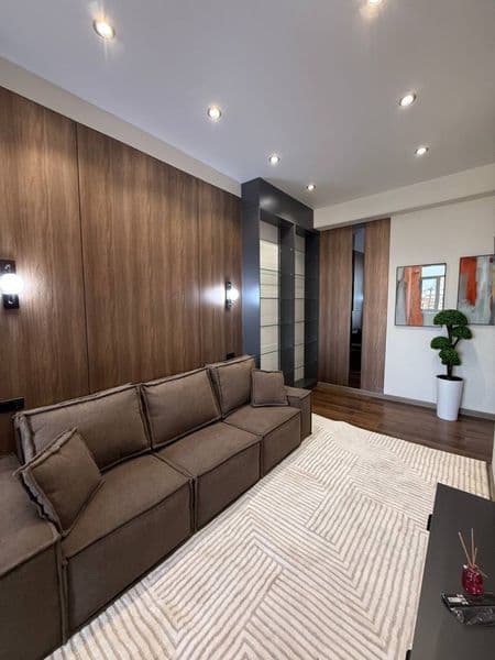 Сдается квартира<br />
<br />
Район: Яккасарайский<br />
Ор-