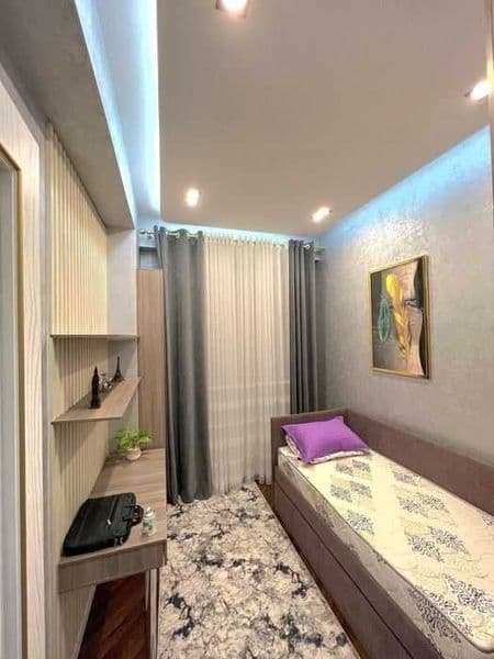 СРОЧНО СДАЁТСЯ ШИКАРНАЯ КВАРТИРА НА ГОСПИТАЛЬНОМ !!!<br />
< — фото 4