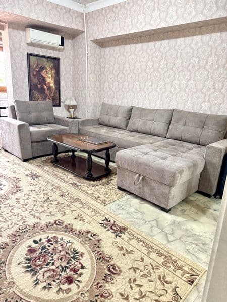 Сдам свою квартиру на Ц1 , 2/5/9 с обстановкой, общ.пл. 51кв