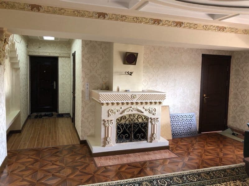 Сдается квартира в центре города, район Яккасарай на против 