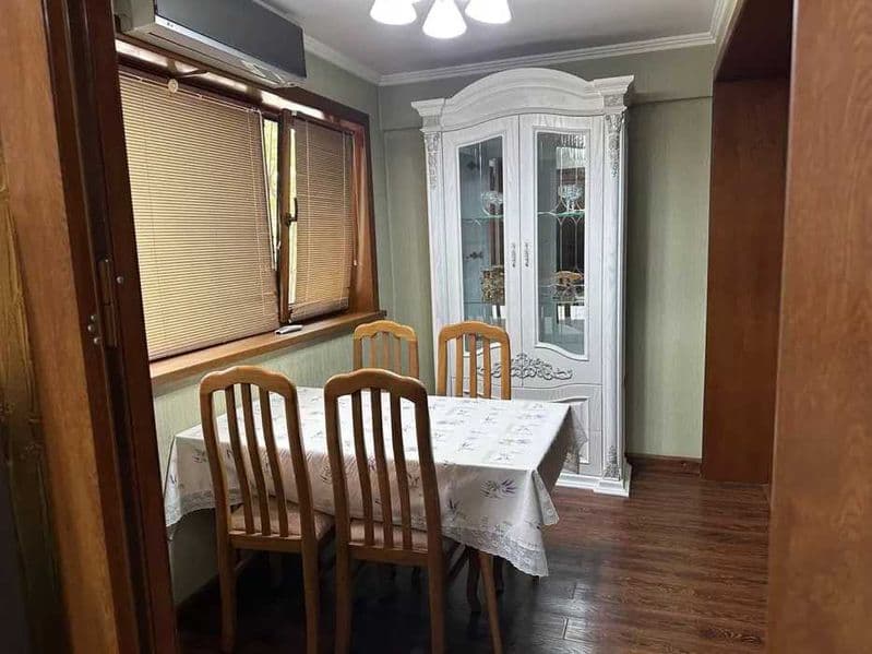 Цена: 700$<br />
<br />
• Ориентир: Новомосковская<br />
• К — фото 3