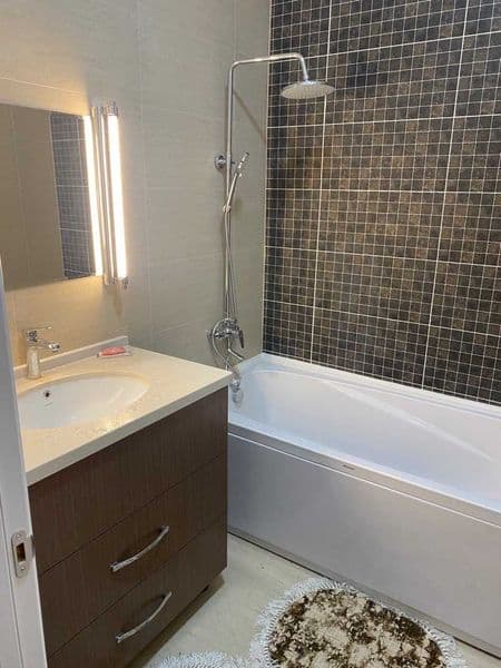 СДАЁТСЯ КВАРТИРА В НОВОСТРОЙКЕ НЕДАЛЕКО ОТ БУЗ БАЗАРА<br />
 — фото 4