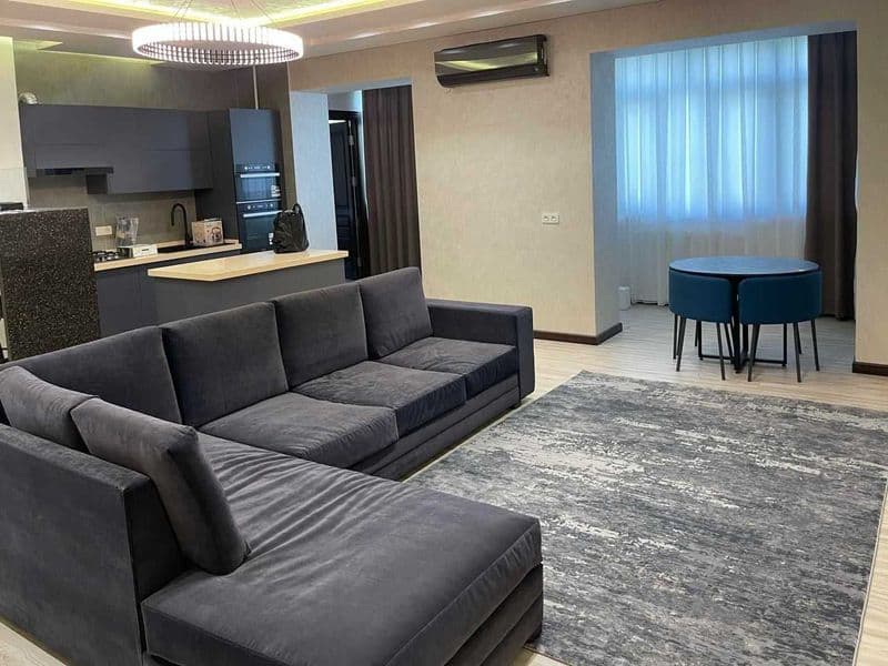 165 кв.м. 4 комнатная 4/3/5<br />
Лифт имеется. Все необходи — фото 4