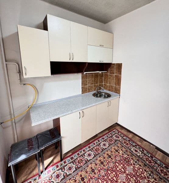 Chilonzor tumani, metro bekatiga piyoda 3-5 daqiqalik yo‘l.<