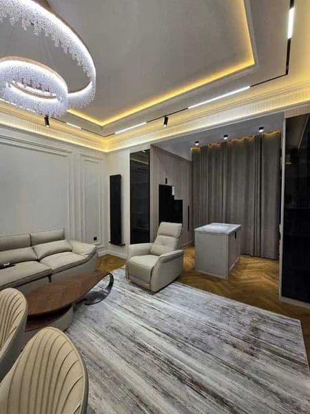 Характеристики:<br />
Новостройка<br />
Этаж: 7 из 12<br />
 — фото 2