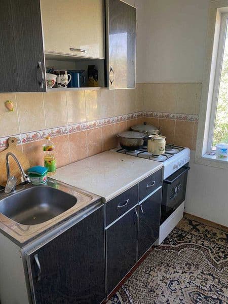 Sherik bo'lib turishga 1 ta o'qiydigan yoki ishlaydigan bola