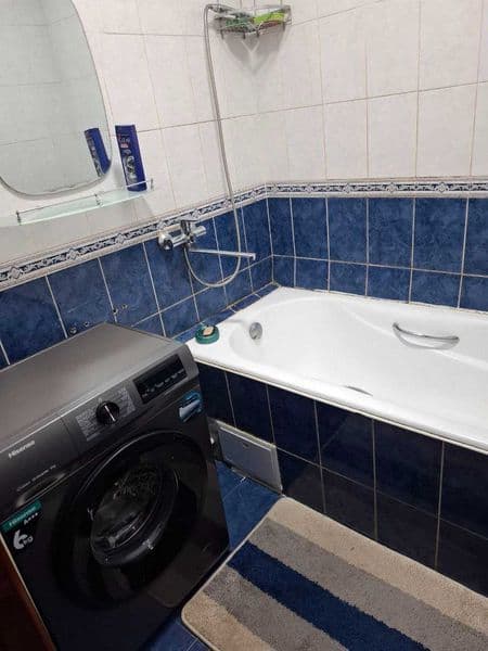 - Аренда 2в3 комнатная, 3 этаж 4 этажного дома,  чистая, с р — фото 3