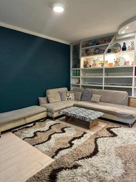 3- xona uyga qizlar olamiz. O’qiydigan yoki ishlaydigan, aql