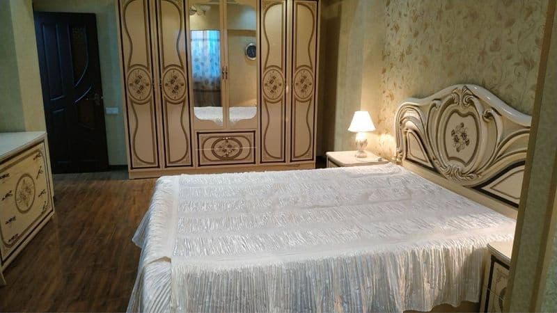 Цум 2х комнатная Еуро квартира, мебель техники всё есть!!!<b — фото 2