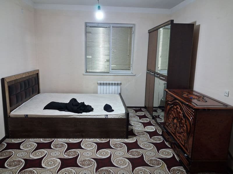 Сдается квартира иностранцам или молодой семье<br />
• Район