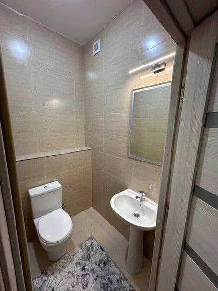 Сдается 2х комнатная переделанная в 3х на Юнусабад-12<br />
 — фото 5