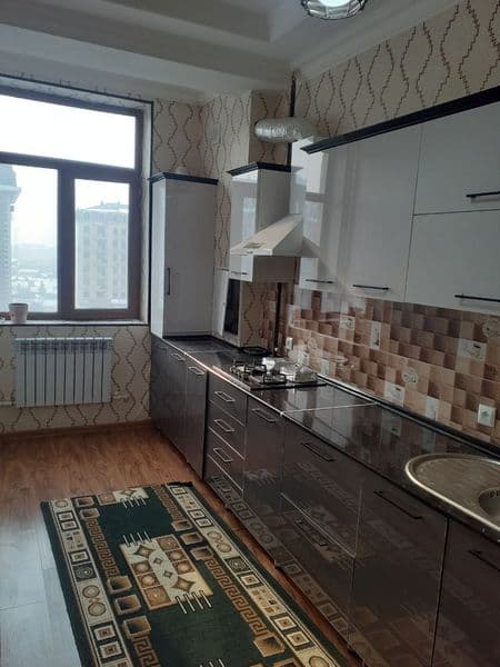 Паркет бозоридан тепарогда Ипак йули банкини рупарасида йетт