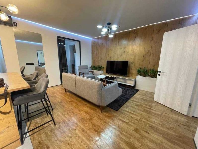 СРОЧНО СДАЕТСЯ !!!<br />
<br />
Район: Мирабадский<br />
Адр