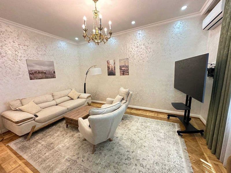 Район: Юнусабадский<br />
Адрес: Шахристанская <br />
Ориент