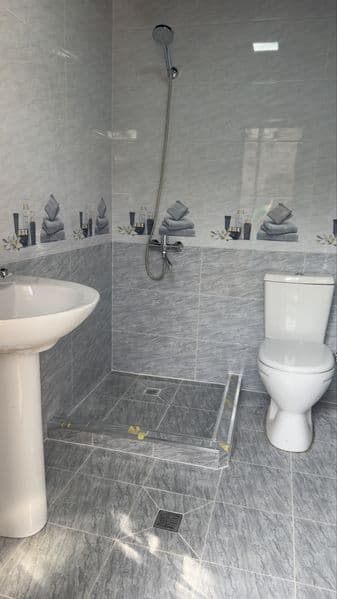 Kvartira qizlarga beriladi. Hamma sharoitlari bor. Yunusobod — фото 3