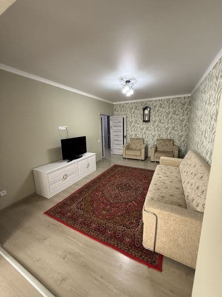 Мебель техника , качественный хороший ремонт . <br />
Дом ки