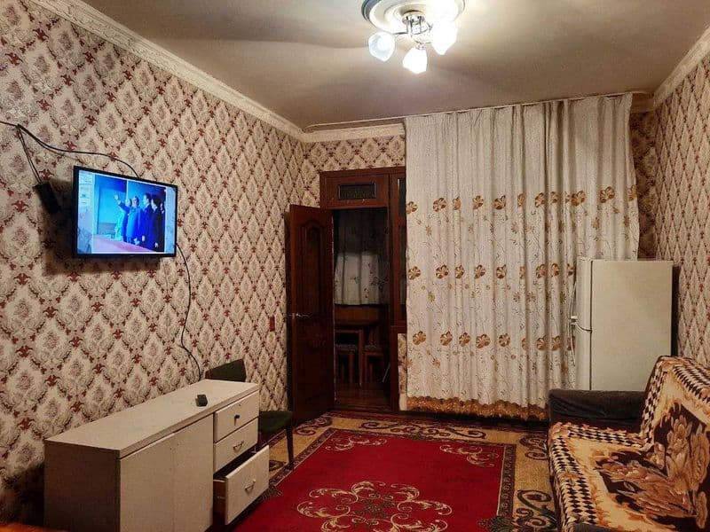 Сдам свою 2-х комнатную, переделанную в 3-х комнатную кварти