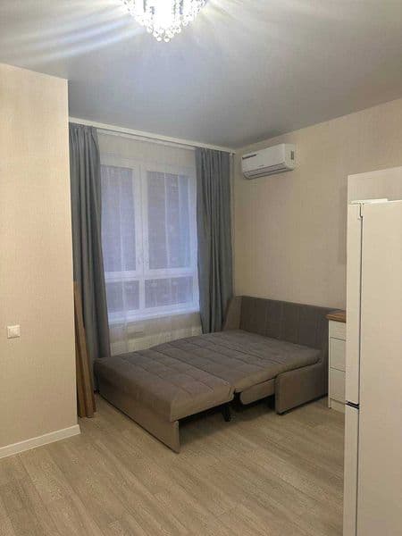 1 комнатную квартиру на 14 этаже,<br />
В квартире есть все 