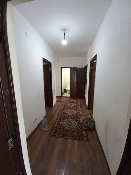 Метро 1-Бекат Чоштепа Аренда 3комн 3 этаж 8 этажного дома ср