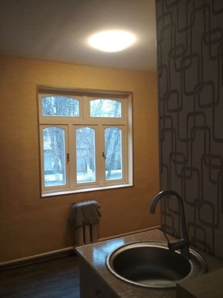 Аренда 1 комнатная переделанная в двух на спутнике 8, 2 этаж