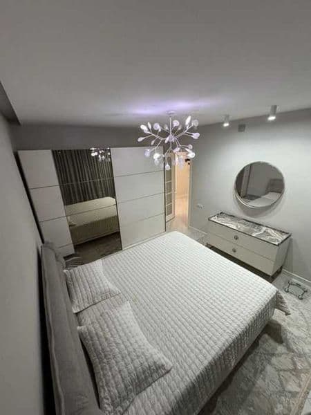 Район: Яшнабадский<br />
Адрес: ул. Махтумкули<br />
<br />
