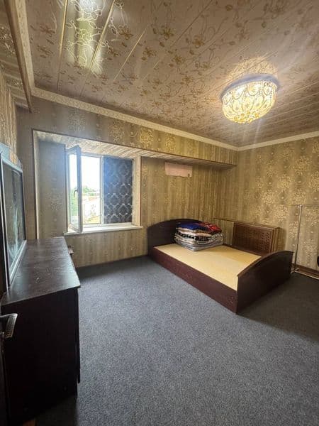 Olmazor tumani<br />
Grilbar 2/4<br />
3 xona sharoyiti bor<