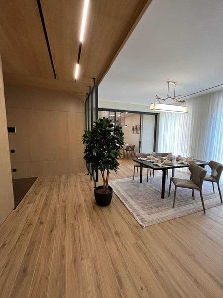 Район: Юнусабадский<br />
Адрес: модерн строй<br />
<br />
К