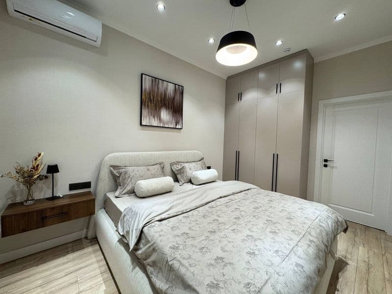 Комнат: 3<br />
Этаж: 6<br />
Этажность: 9<br />
Общая площа