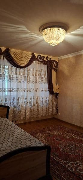 Сдается 1 переделанная в 2 х комнатную квартира Юнусабаде 18