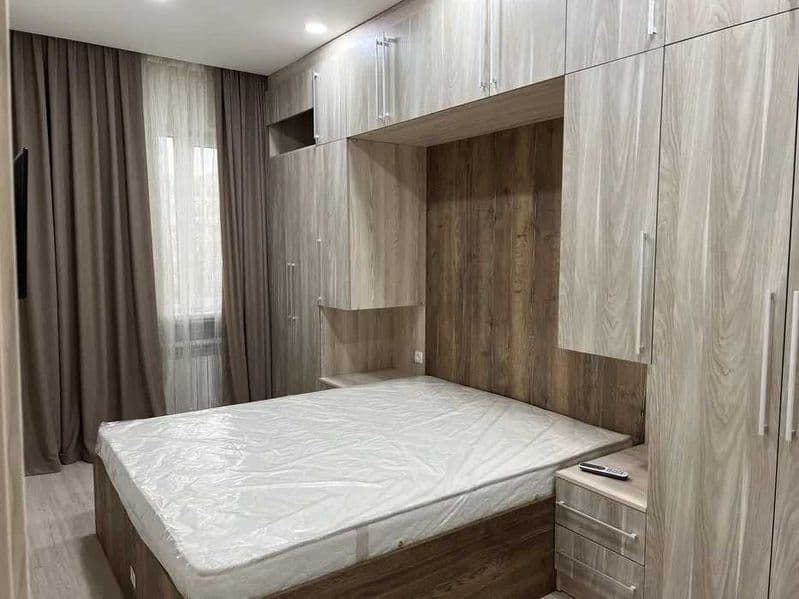 Район: Яккасарайский<br />
Адрес: Глинка<br />
<br />
• Комн