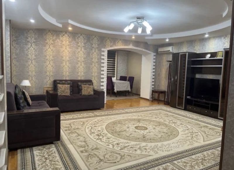 Аренда ALAY BAZAR <br />
4xona<br />
2-etaj<br />
5-etajka<b