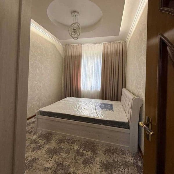 Комнат: 2<br />
•Этаж: 4<br />
•Этажность: 10<br />
•Площадь — фото 5