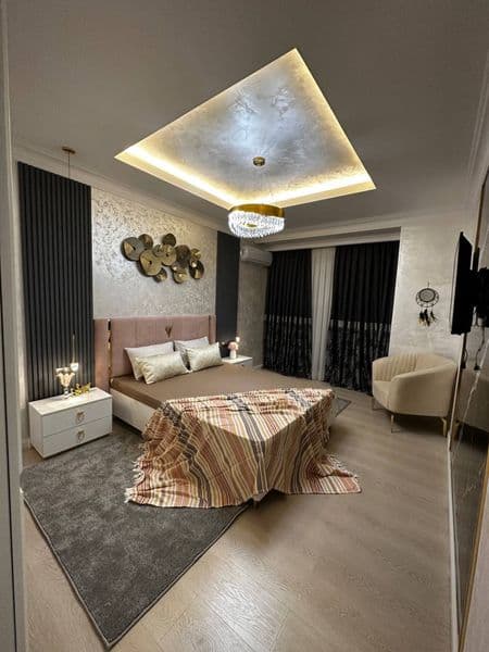 Сдается на Ц-1  3 х комнатная Новостройке с евро ремонтом<br