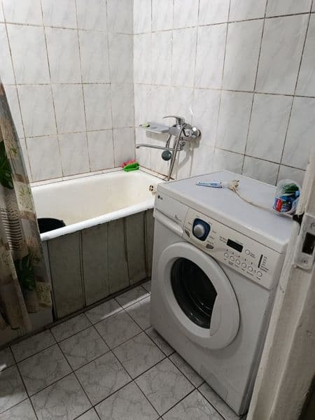 Hamma sharoitlar ega, 3 xona, balkon alohida kvartira:<br />