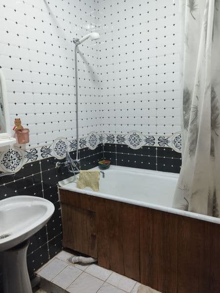 Аренда чиланзар 11.  Четырех комнатная.  Есть телевизор холо — фото 4