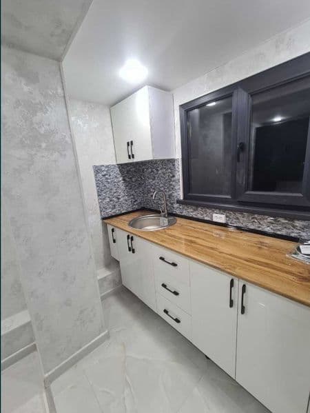 Сдаётся шикарная свежая квартира с полной обстановкой.<br />