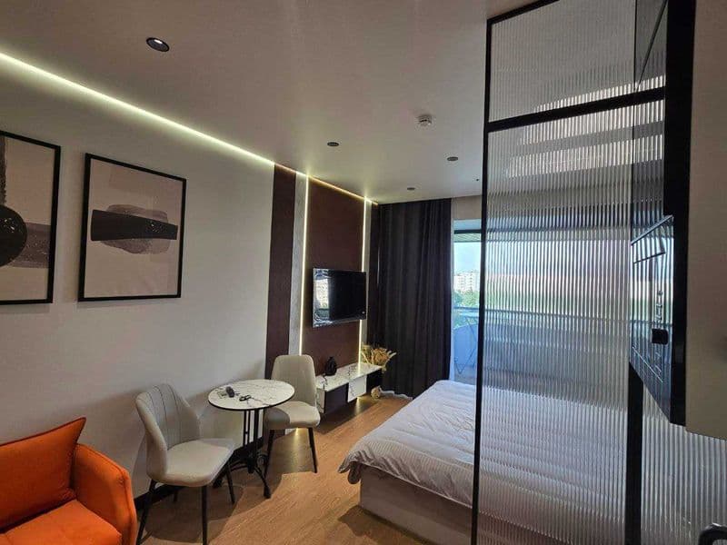 Район ; Мирабадский <br />
Адрес : Метро Ойбек<br />
<br />
