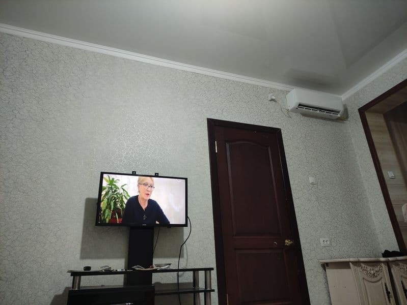 2 xonali kvartira 4 kishi turadi jami 2 ta student yoki ishl