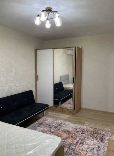 Чиланзарский район, 1 квартал улица Мукими<br />
<br />
1-ко