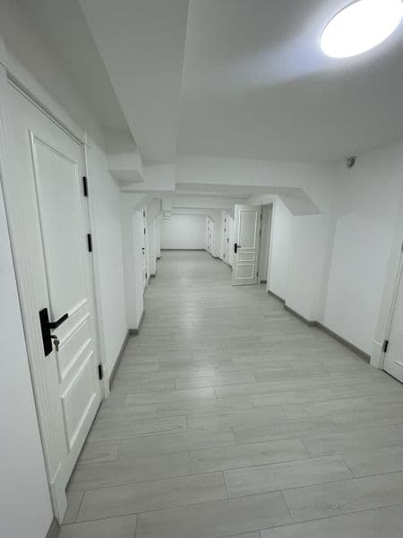 Сдаётся в аренду комнаты с готовым ремонтом под офисы.<br />