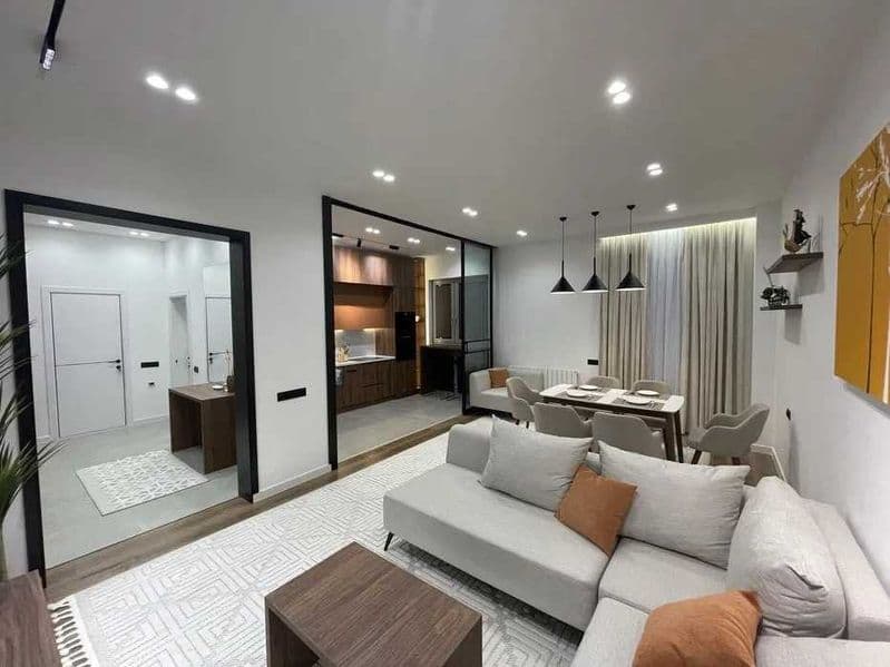 Район: Яккасарайский<br />
Адрес: Бабур<br />
<br />
• Комна — фото 4