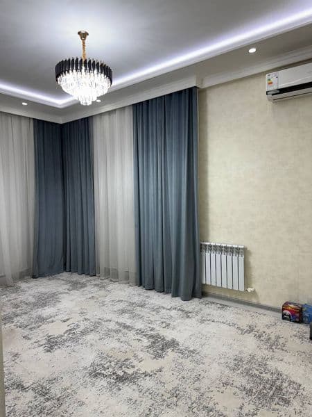 Qizlar uchun kvartira<br />
Oʻqiydigan ishlidigan qizlarni o