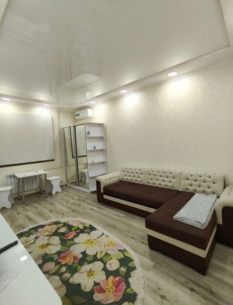 Сдаётся в аренду однокомнатная квартира возле метро новза кв