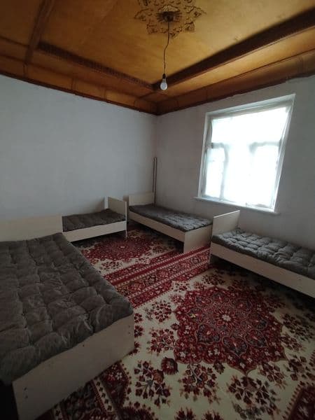 Uchtepa tumani<br />
Literaturniy<br />
Jaxon tillari <br />