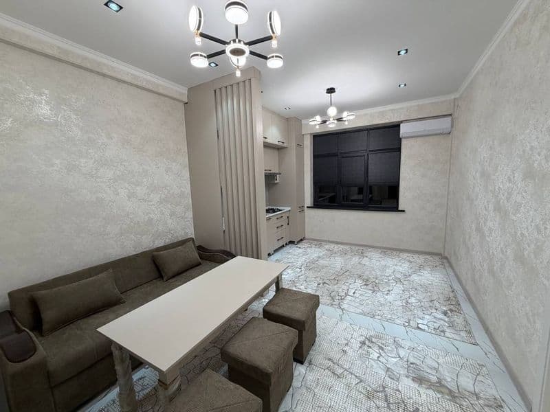 Yakkasaroy Qushbegi sohil bo'yi Hilmar uylari. 5 etaj, 3 xon