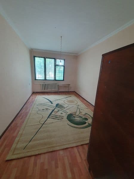 Хоналари ичма-ич <br />
Диван кресло бор<br />
Оилага берила