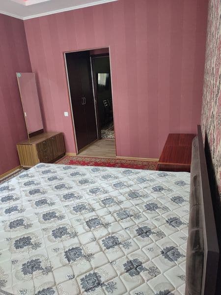 Ялангоч локомотив парк якинида срочно 2 х квартира арендага 