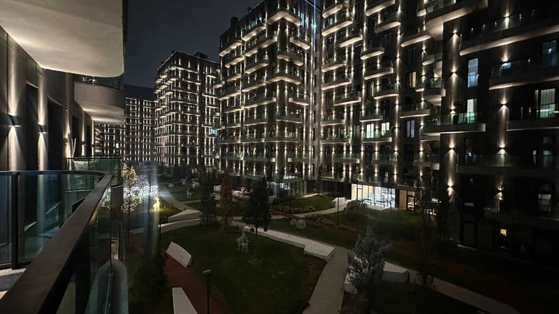 Жилой комплекс:  Parkwood<br />
Комнат: 3<br />
Этаж: 3<br /