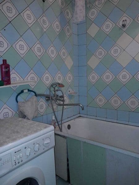 Kadeshva  bozor yonida oilaga beraman.Uzoq muddatga .hamma s